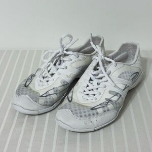 NFINITY Vengeance Cheer Shoes White Size 8 Cheerleader No Case